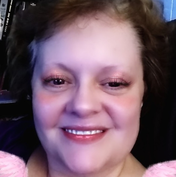 Meet your Posher, Teresa - Picture 2 of 2